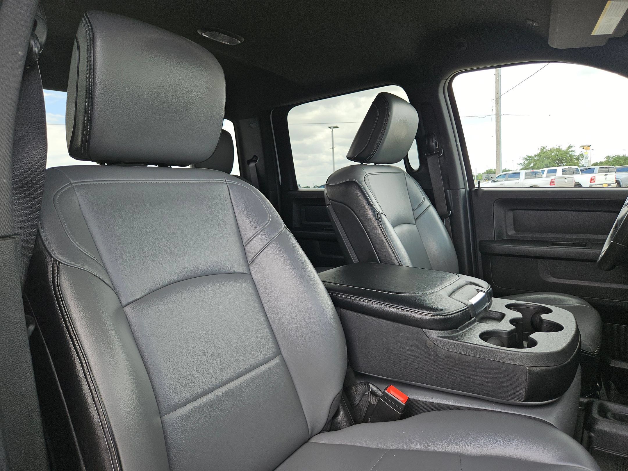 Used 2024 RAM 3500 Tradesman w/ Towing Technology Group AWD/4WD image 30