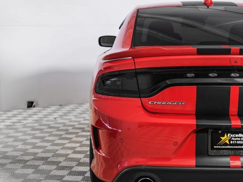 Used 2022 Dodge Charger R/T w/ Performance Handling Group RWD image 48