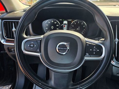 Used 2022 Volvo S60 B5 Inscription image 24