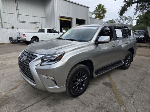 Used 2020 Lexus GX 460 Premium image 2