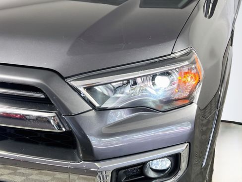 Used 2022 Toyota 4Runner Limited RWD image 12