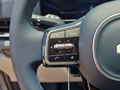 New 2026 Kia Carnival EX FWD image 31