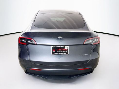Used 2023 Tesla Model Y Long Range image 12