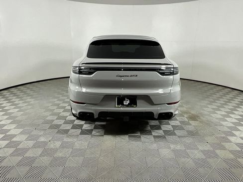 Used 2022 Porsche Cayenne GTS image 8