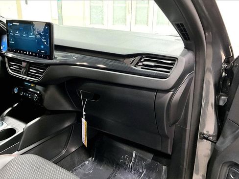 Certified 2025 Ford Escape ST-Line Select w/ Tech Pack #1 image 15