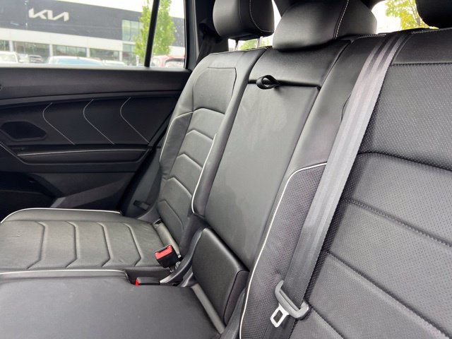Used 2023 Volkswagen Tiguan SEL R-Line AWD/4WD image 36