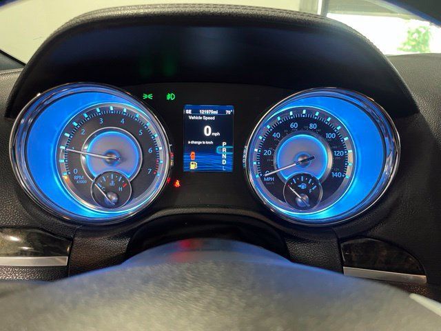 Used 2013 Chrysler 300 C RWD image 26