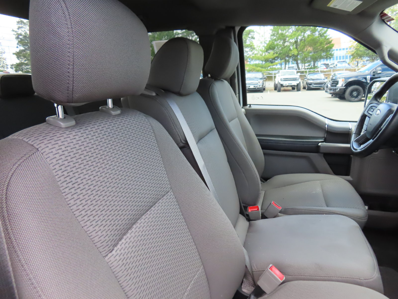 Used 2020 Ford F150 XLT w/ Equipment Group 302A Luxury AWD/4WD image 32