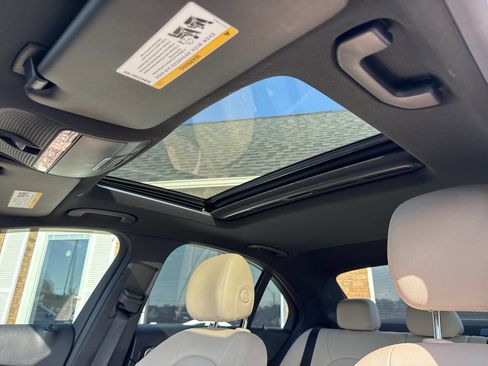 Used 2019 Mercedes-Benz C 300 Sedan w/ AMG Line image 29