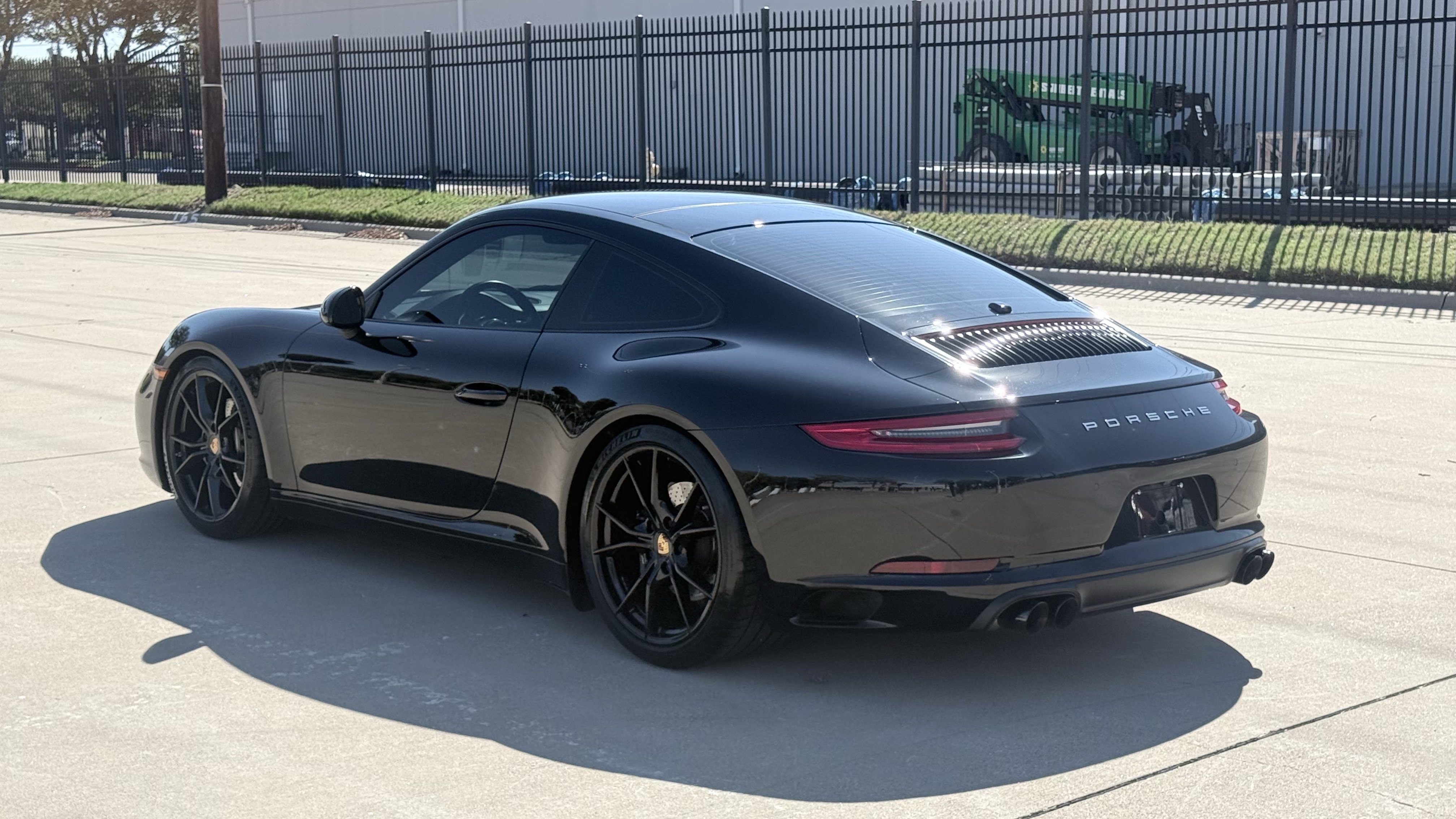 Used 2018 Porsche 911 Carrera image 8