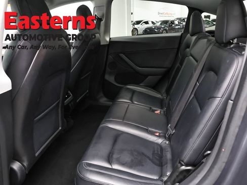 Used 2021 Tesla Model Y Long Range AWD/4WD image 16