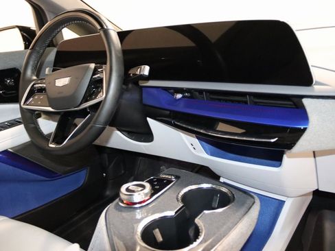 Used 2025 Cadillac Optiq Sport 2 w/ LPO, Floor Liner Package image 68