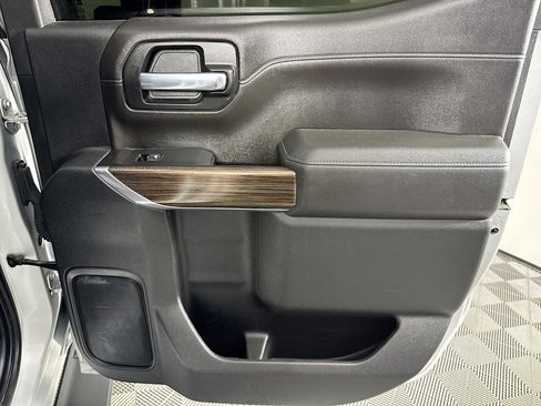 Used 2020 Chevrolet Silverado 1500 RST image 26