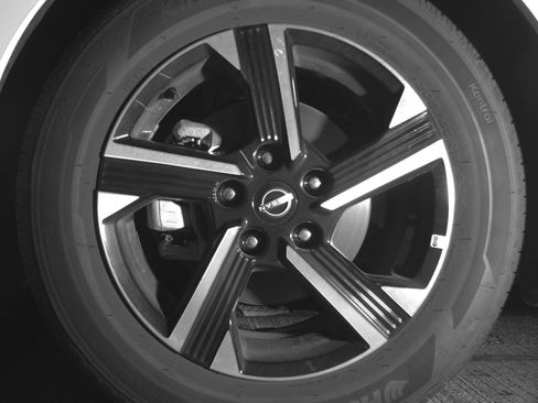 Used 2025 Nissan Sentra SV FWD image 12
