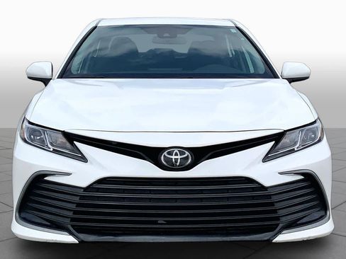 Used 2024 Toyota Camry LE FWD image 4