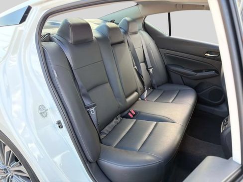 Certified 2025 Nissan Altima 2.5 SL FWD image 11