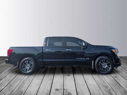 Used 2020 Nissan Titan SV w/ SV Convenience Package RWD image 6