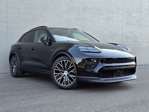 New 2025 Porsche Macan 4S Electric image 7