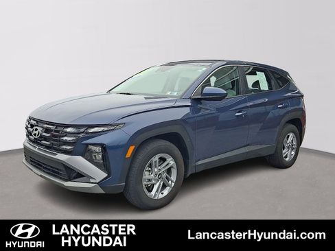 Certified 2025 Hyundai Tucson SE image 1