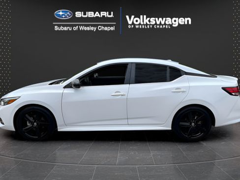 Used 2022 Nissan Sentra SR w/ Lighting Package FWD image 4