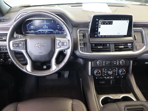 Used 2024 Chevrolet Suburban Z71 AWD/4WD image 19