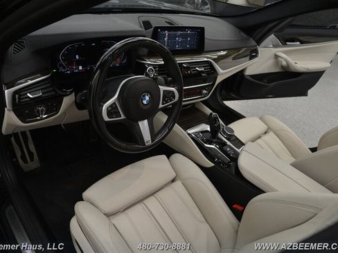 Used 2020 BMW 530i w/ M Sport Package RWD image 12