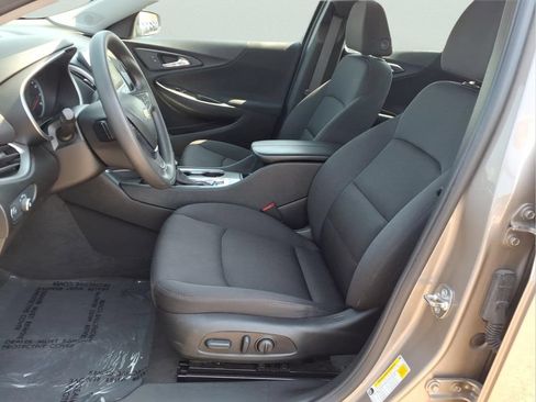 Used 2024 Chevrolet Malibu LT FWD image 17