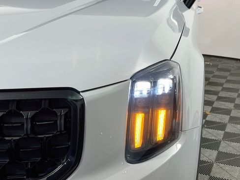Used 2024 Kia Telluride SX Prestige X-Pro AWD/4WD image 11