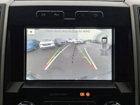 Used 2019 Ford F250 Lariat w/ Chrome Package image 21