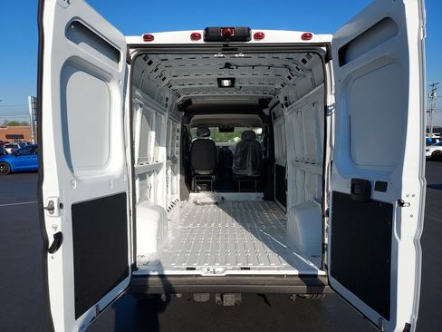 New 2026 RAM ProMaster 2500 w/ Premium Convenience Group FWD image 26