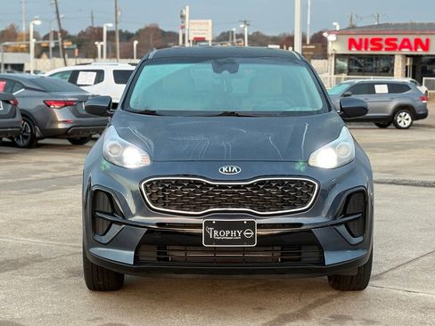Used 2022 Kia Sportage LX image 4