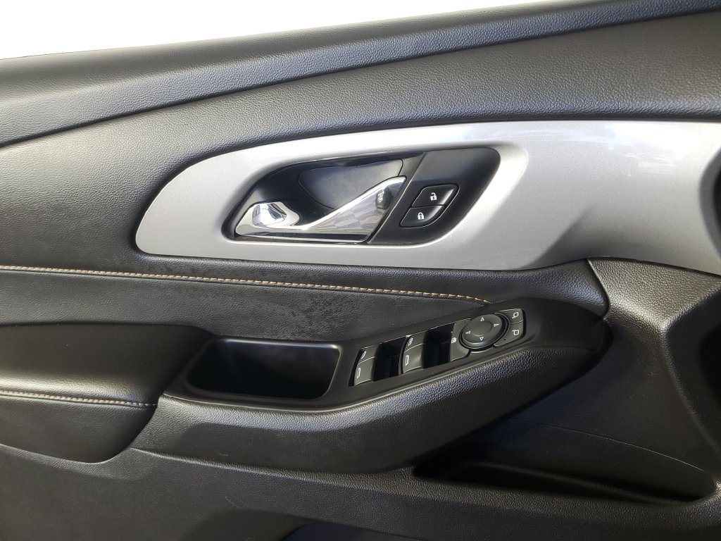 Used 2020 Chevrolet Traverse LT FWD image 29