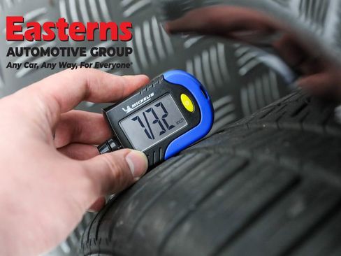 Used 2005 Mercedes-Benz SL 500 image 25