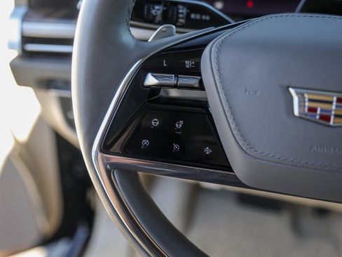 Certified 2025 Cadillac Escalade Sport Platinum image 14