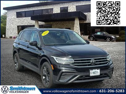 Used 2024 Volkswagen Tiguan SE w/ Panoramic Sunroof Package