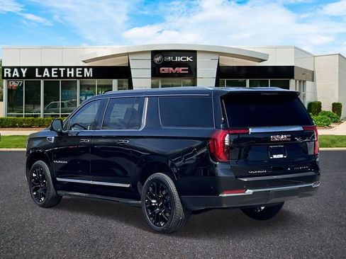 Used 2026 GMC Yukon XL Elevation image 3