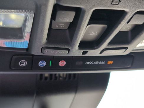 Used 2025 GMC Sierra 2500 AT4X AWD/4WD image 22