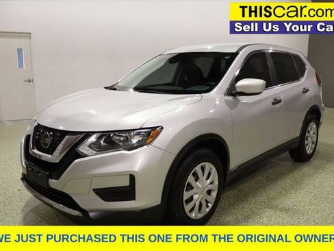 Used 2019 Nissan Rogue S image 3