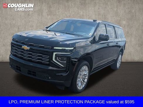 Used 2026 Chevrolet Suburban High Country AWD/4WD image 4