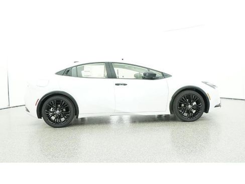 New 2026 Toyota Prius Plug-In Hybrid FWD image 27