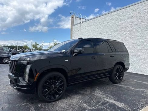 Used 2026 Cadillac Escalade Platinum Sport w/ LPO, ONYX Package AWD/4WD image 3