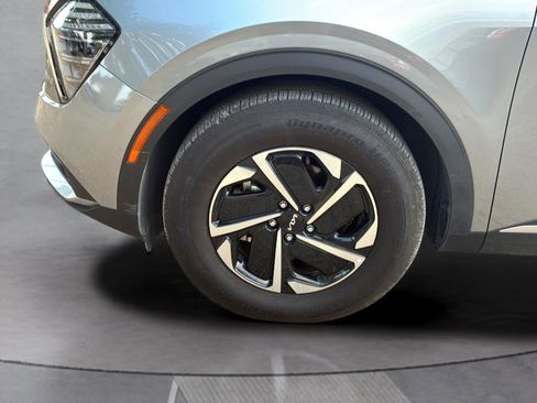 Used 2025 Kia Sportage LX FWD image 39