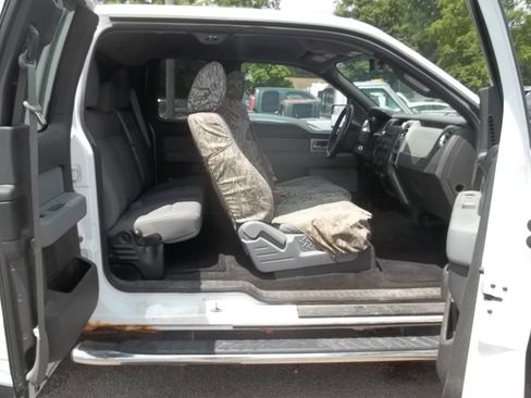 Used 2011 Ford F150 XLT w/ XLT Chrome Pkg image 12