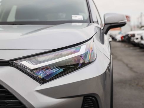 Used 2025 Toyota RAV4 XLE image 10