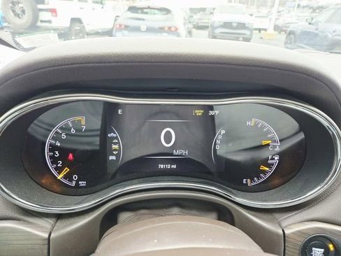 Used 2018 Jeep Grand Cherokee Overland image 19