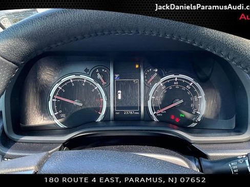 Used 2022 Toyota 4Runner Limited AWD/4WD image 13