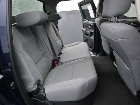 Used 2022 Toyota Tundra SR5 w/ SR5 Convenience Package AWD/4WD image 13
