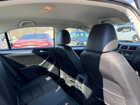Used 2013 Volkswagen Jetta SE image 27