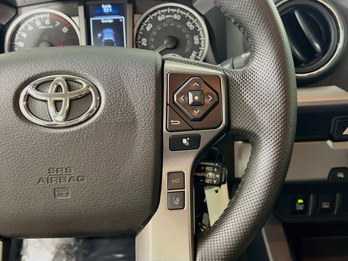 Used 2022 Toyota Tacoma SR5 w/ Technology Package RWD image 20