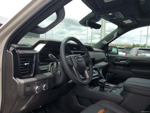 New 2026 GMC Sierra 1500 AT4 w/ Technology Package AWD/4WD image 16